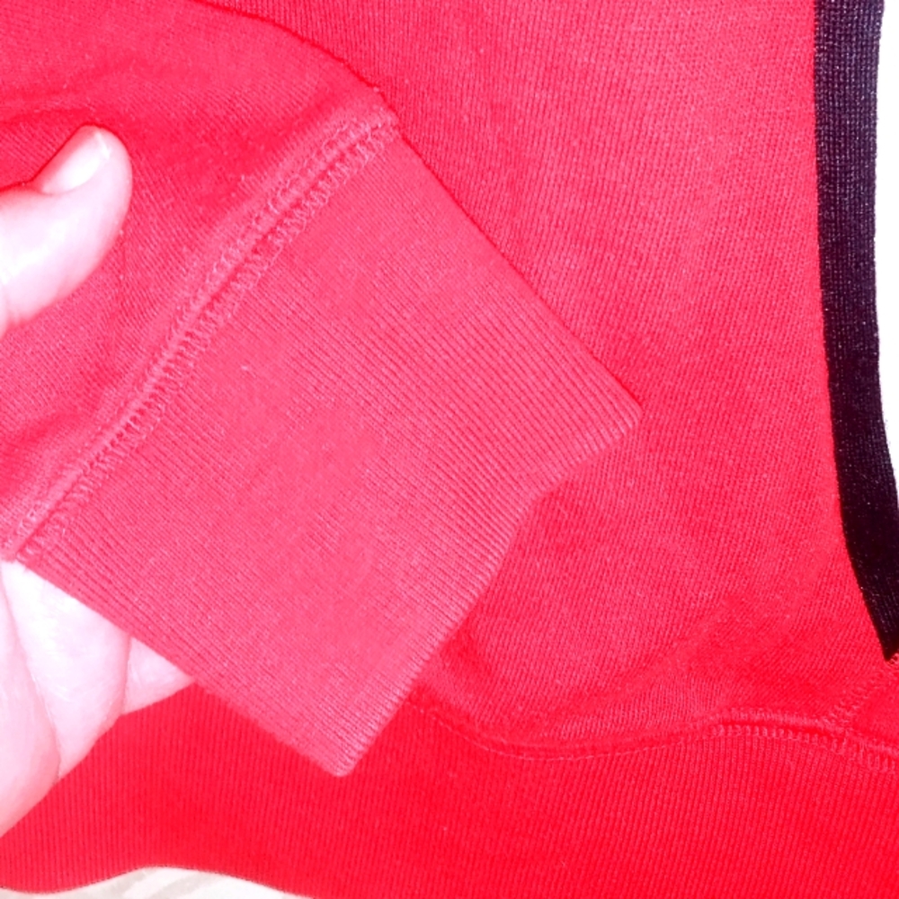 SOLD💥Vintage PINK Victoria's Secret Red Hoodie Size Small Ptp 20 22 stretches - Picture 3 of 5